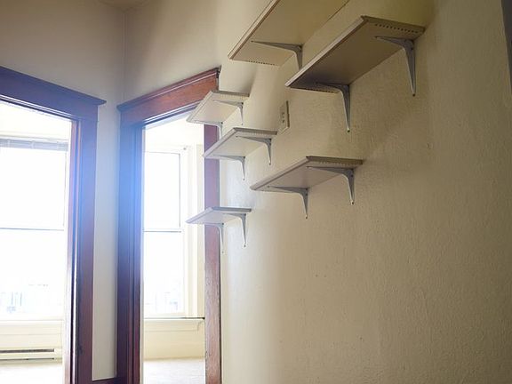 5th image of 230 Lyon St SW APT 2