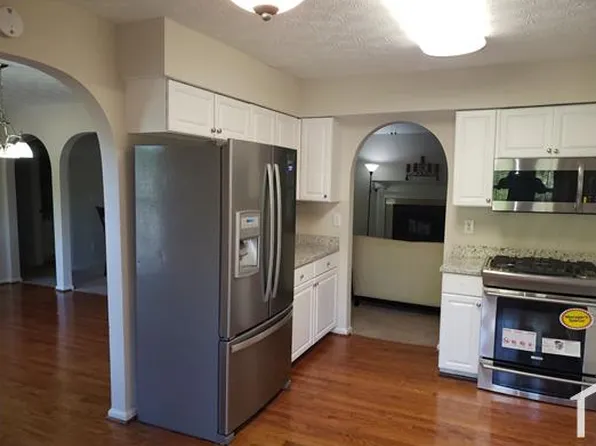 2632 Abbotts Glen Dr NW, Kennesaw, GA 30101