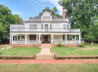 1016 W Warner Ave, Guthrie, OK 73044