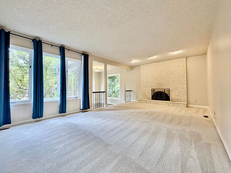 18132 Westview Dr — Photo 18