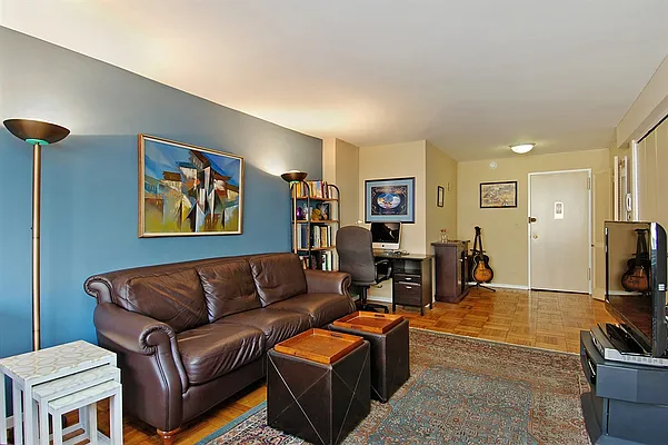 Sold by Corcoran | media 24