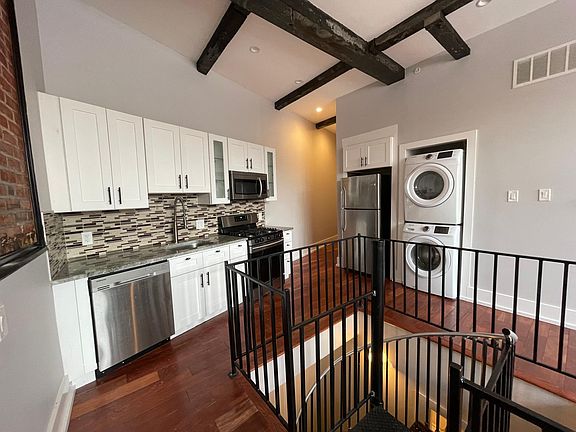 3rd image of 1025 E Montgomery Ave #6A
