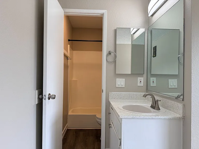 4325 Texas St — Photo 16