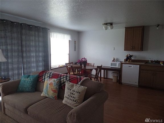 5th image of 865 Cuddy Ct NW #102 A