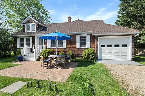 40 Meadow Way Photo 1