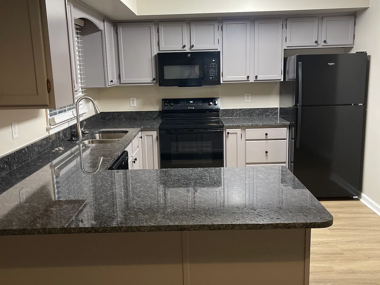 3 bed, 2.5 bath, 1440 sqft, $1,850 — Photo 3