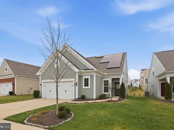 5950 Avery Point Dr, Fredericksburg, VA 22406