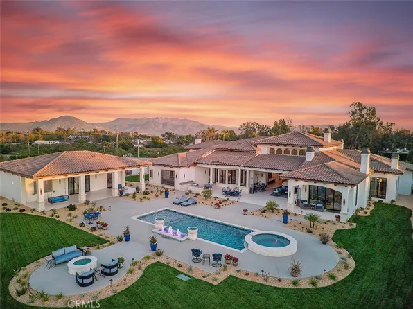 277 Crestview Ave, Camarillo, CA 93010