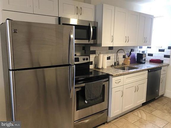 3rd image of 3132 Richmond St APT 2