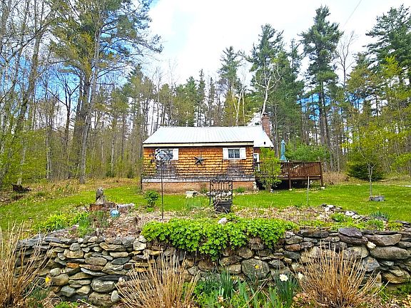 2nd image of 1329 Newfane Road