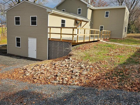 10685 Jonestown Rd, Annville, PA 17003