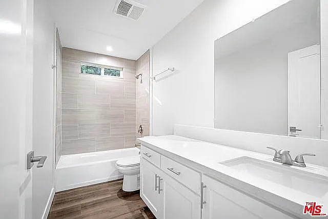 Saticoy Villas — Photo 19