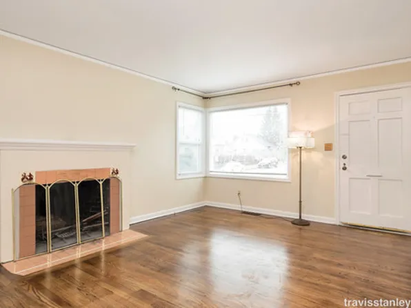 3223 NE Emerson St APT 4, Portland, OR 97211