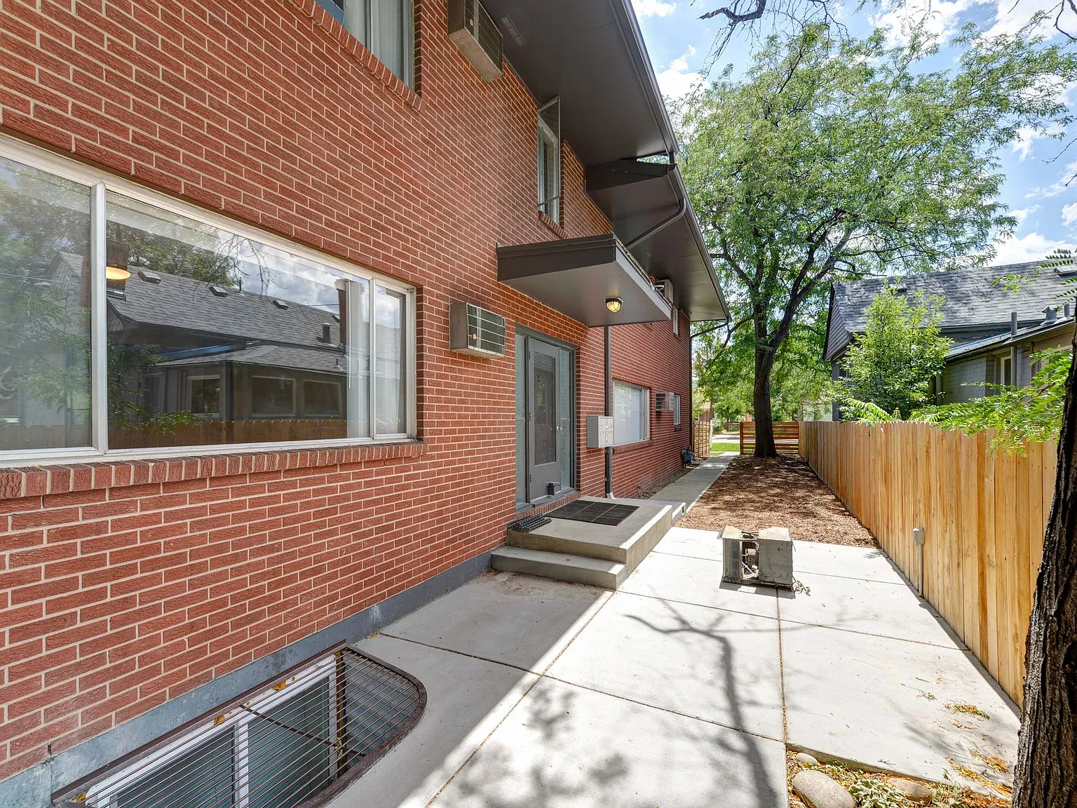 1811 Walnut St. — Photo 4