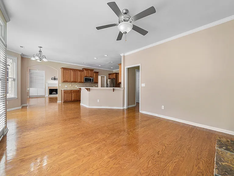 130 Candler Ct — Photo 18
