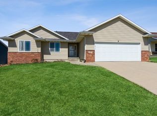4014 Banar Ave SW, Cedar Rapids, IA 52404