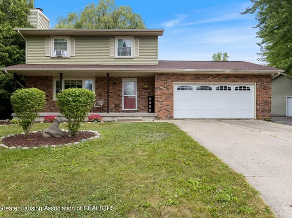 4754 Loch Lomond St, Holt, MI 48842