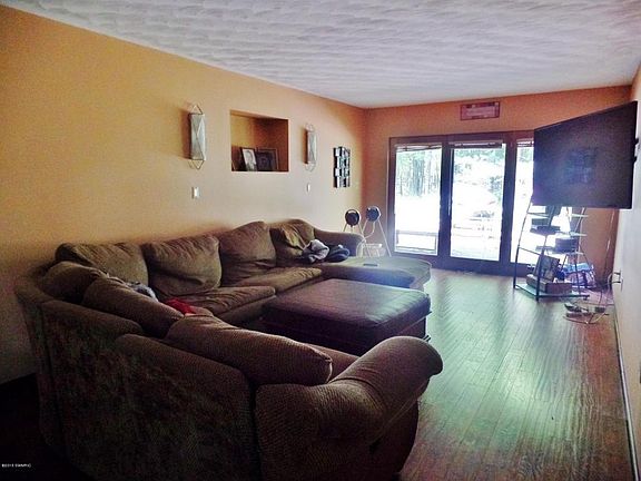 5th image of 19215 Saux Ln