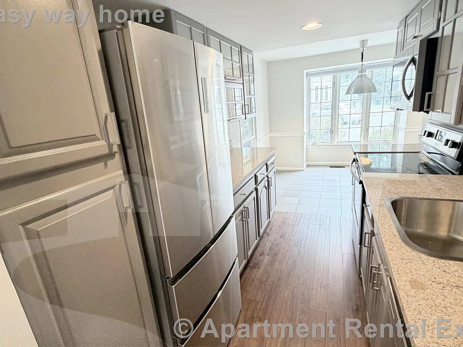 3 bed, 2.5 bath, 2350 sqft, $4,200 — Photo 2