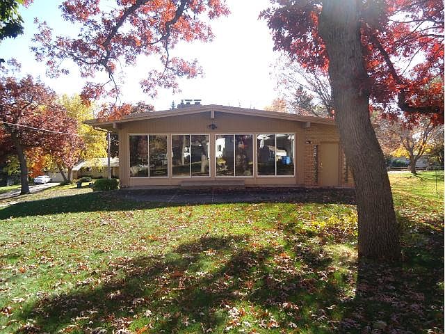 1st image of 1415 Trollhagen Dr NE