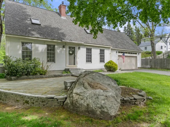 37 Shelby Lane, South Portland, ME 04106