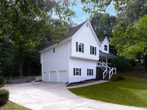 180 Tanglewood Dr, Hiram, GA 30141