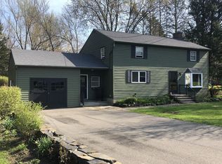 34 Potwine Ln, Amherst, MA 01002