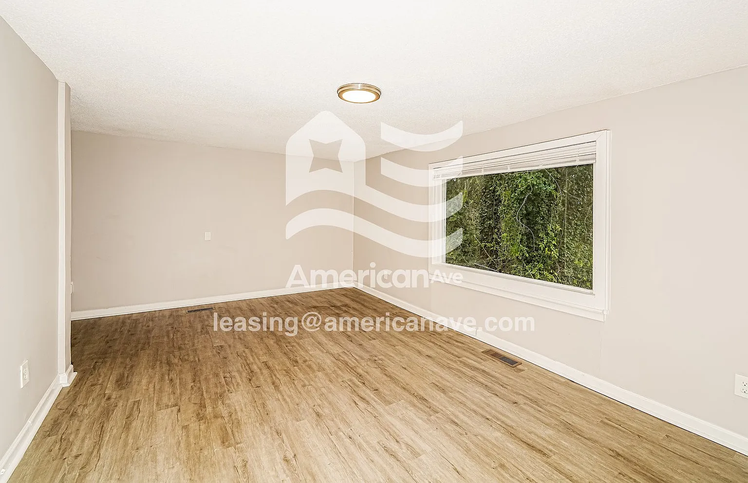 3 bed, 2.0 bath, 1247 sqft, $1,047 — Photo 4