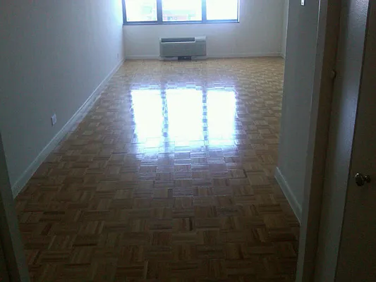 Rented by Realty Operations Group | media 2