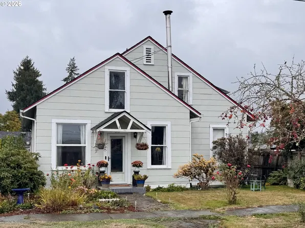 215 S Laurel St, Yamhill, OR 97148