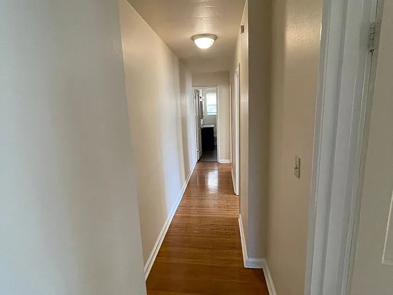 Nola Court Apartments — Photo 114