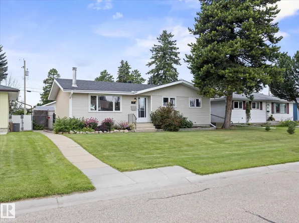 7 Camelot Ave, Leduc, AB T9E 4M4