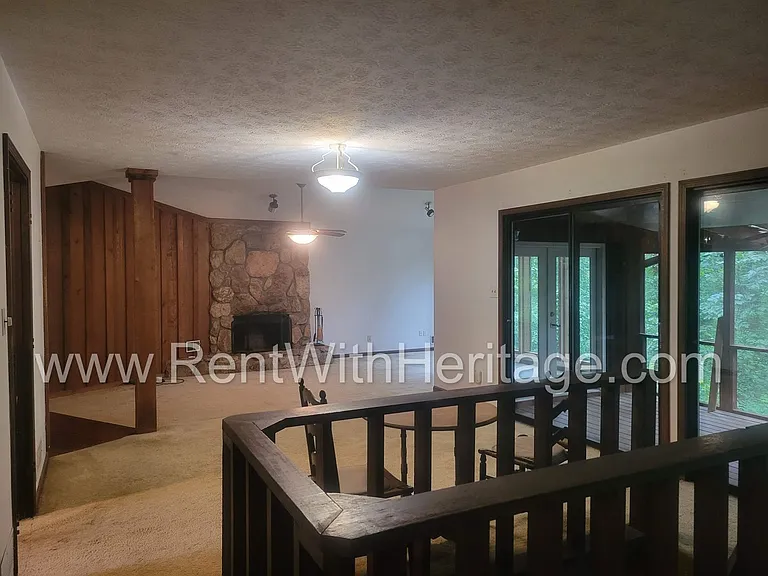 1050 Flamingo Dr — Photo 13