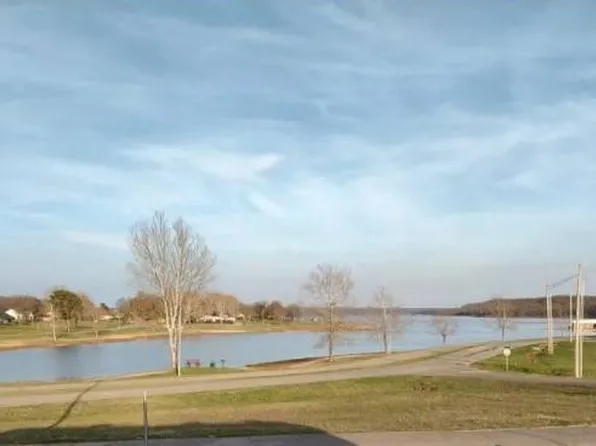 305 Jc Watts Jr Ave, Eufaula, OK 74432