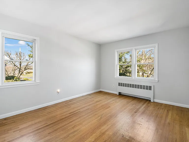846 Hartsdale Rd — Photo 28