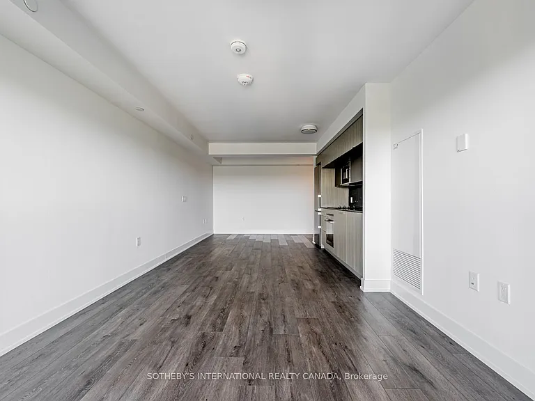 585 Bloor St E #2124 — Photo 14