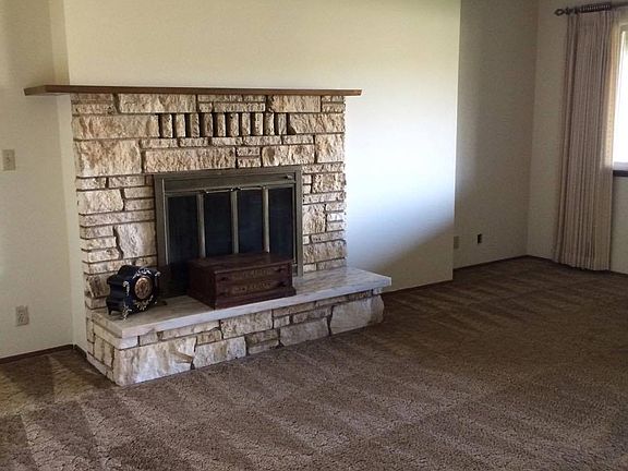 Living room, fireplace