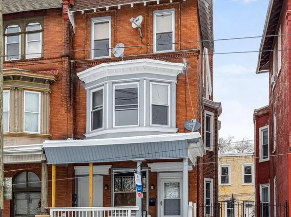 5115 Pine St, Philadelphia, PA 19143