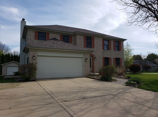 11767 Ellwood Greens Rd, Genoa, IL 60135