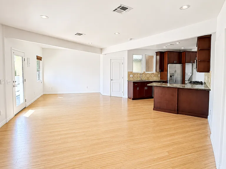 12400 W Washington Blvd #B — Photo 3
