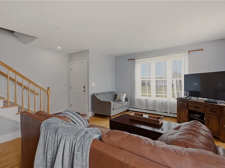 224 Oliphant Ln #B — Photo 13