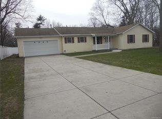5045 Daisy Ln, Buffalo, NY 14219