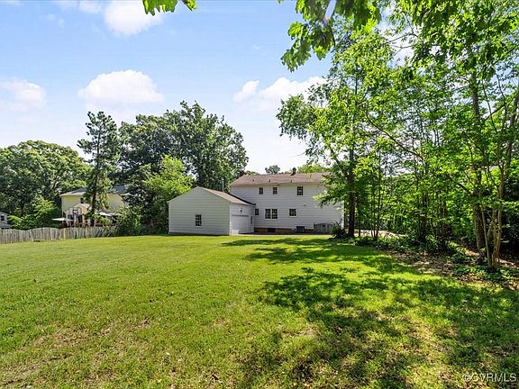4th image of 2340 Scarsborough Dr