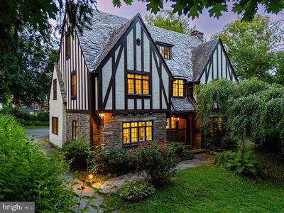 1419 County Line Rd, Bryn Mawr, PA, 19010