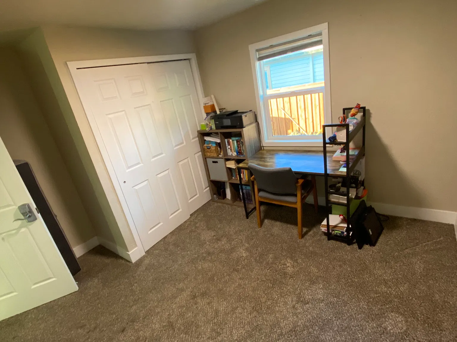 3 bed, 1200 sqft, $2,050 — Photo 3