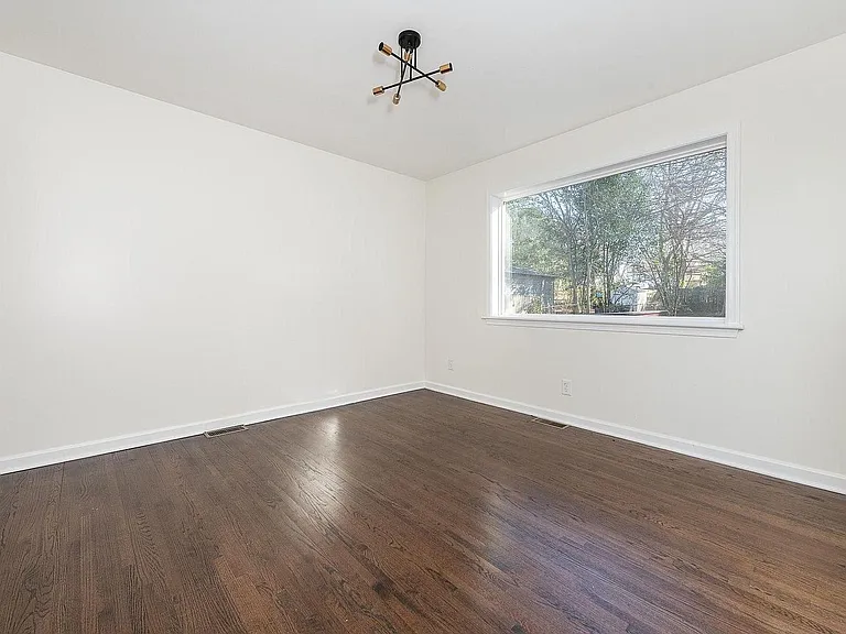 1730 Dallas Ave — Photo 5