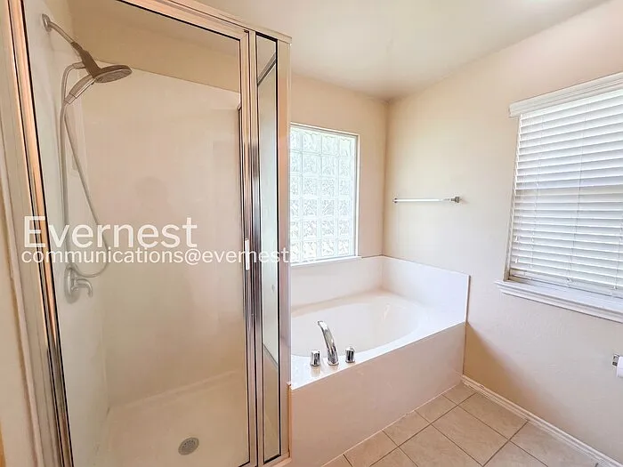 3145 Henderson Path — Photo 8