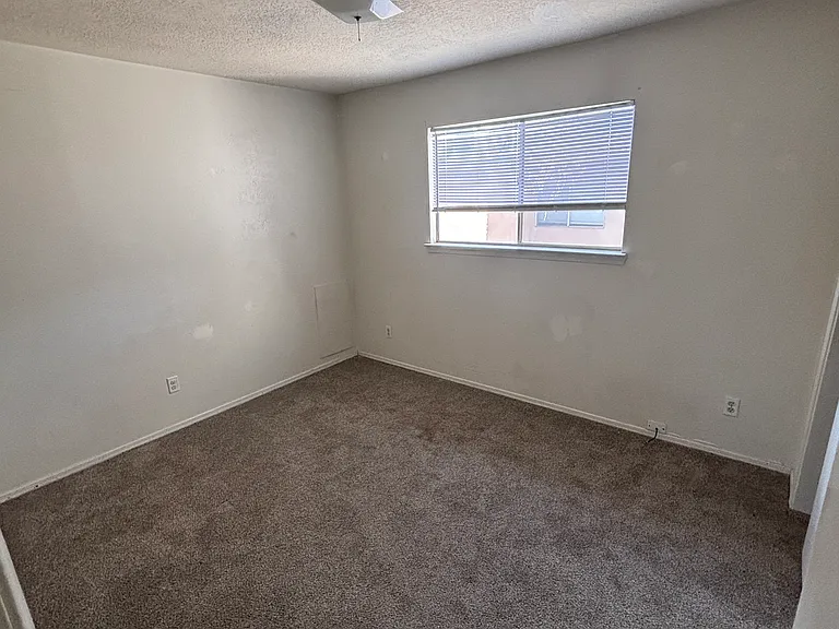 11009 Towner Ave NE #D — Photo 13