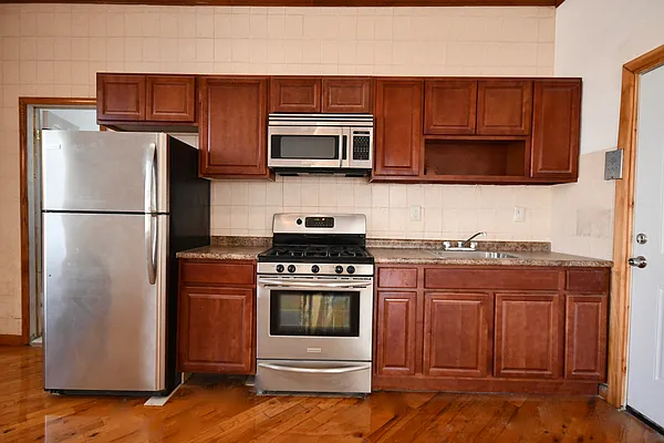 Rented by Kelleher & Rosenberg Realty Services LLC | media 7