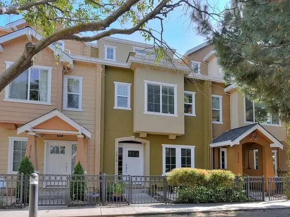 2218 Woodberry Ln, Mountain View, CA 94043
